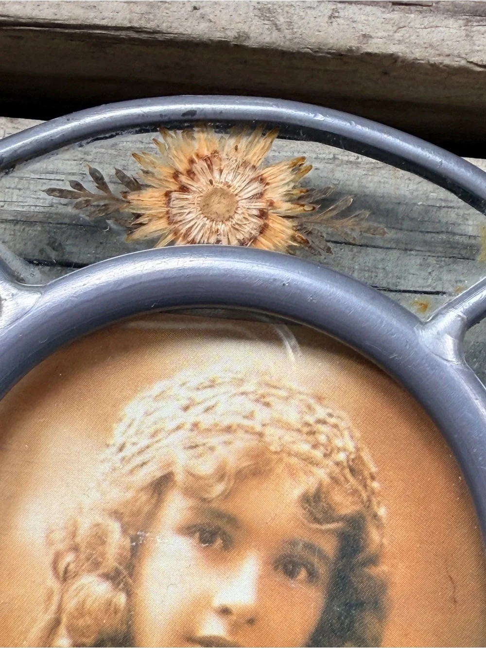 Vintage Pressed Floral Arched Picture Frame Cottagecore‎ Victorian shabby chic